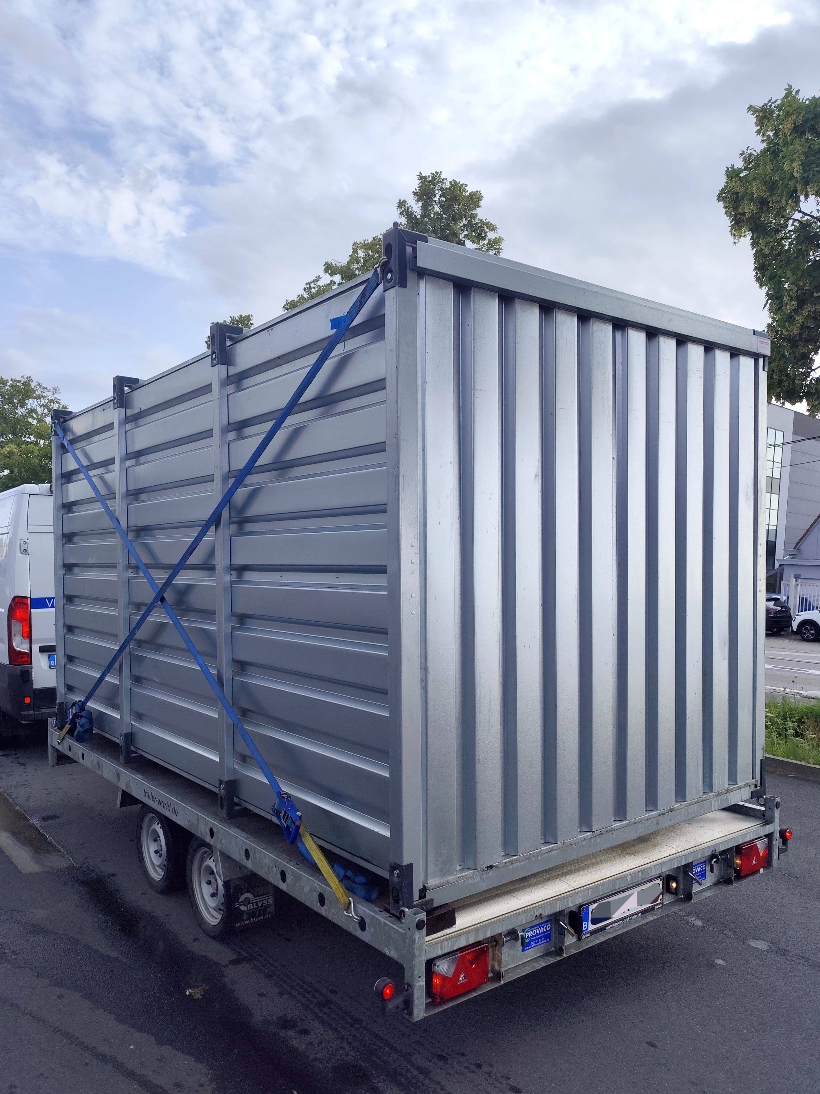 Trailer image 1